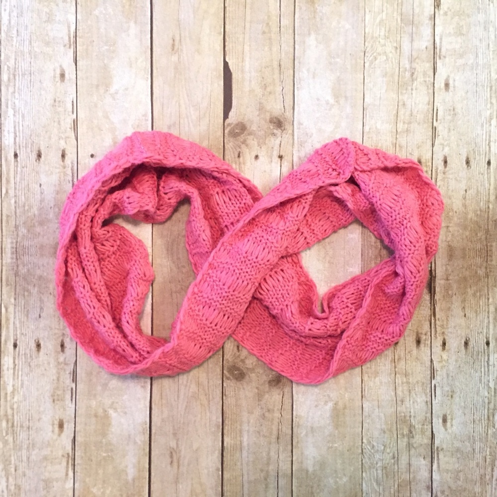Pink Uni-Scarf - Picture 4 of 5